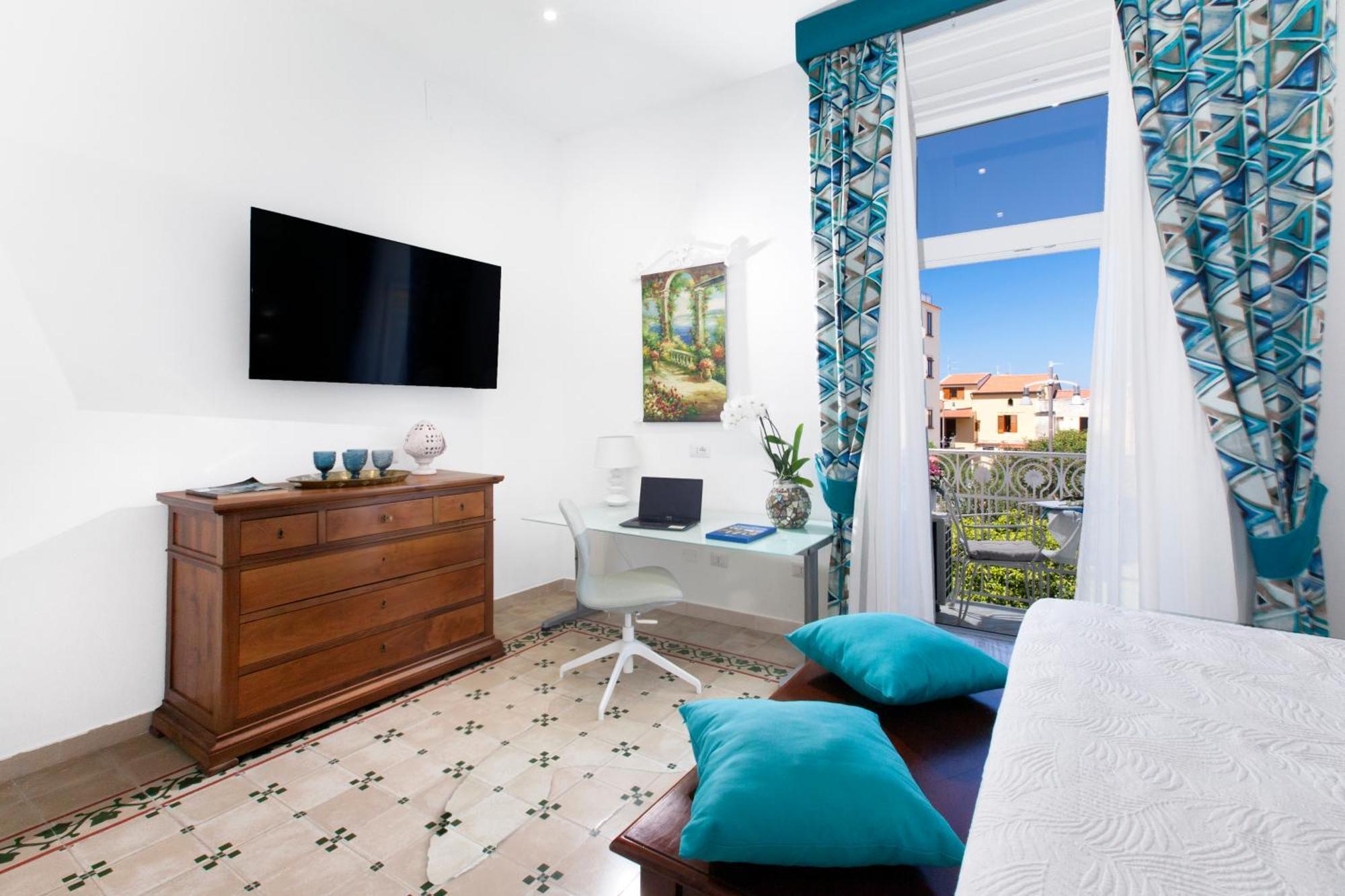 Shine House * Sorrente
